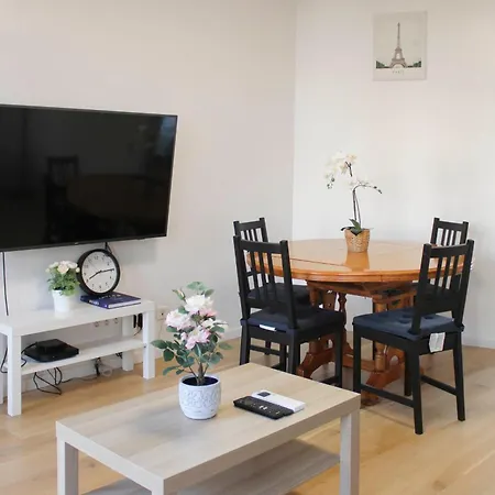 Apartment Charming Family T3 In The 10th